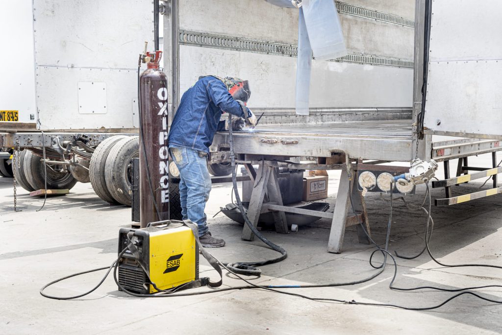 Empresa propia de fabricación de furgones.